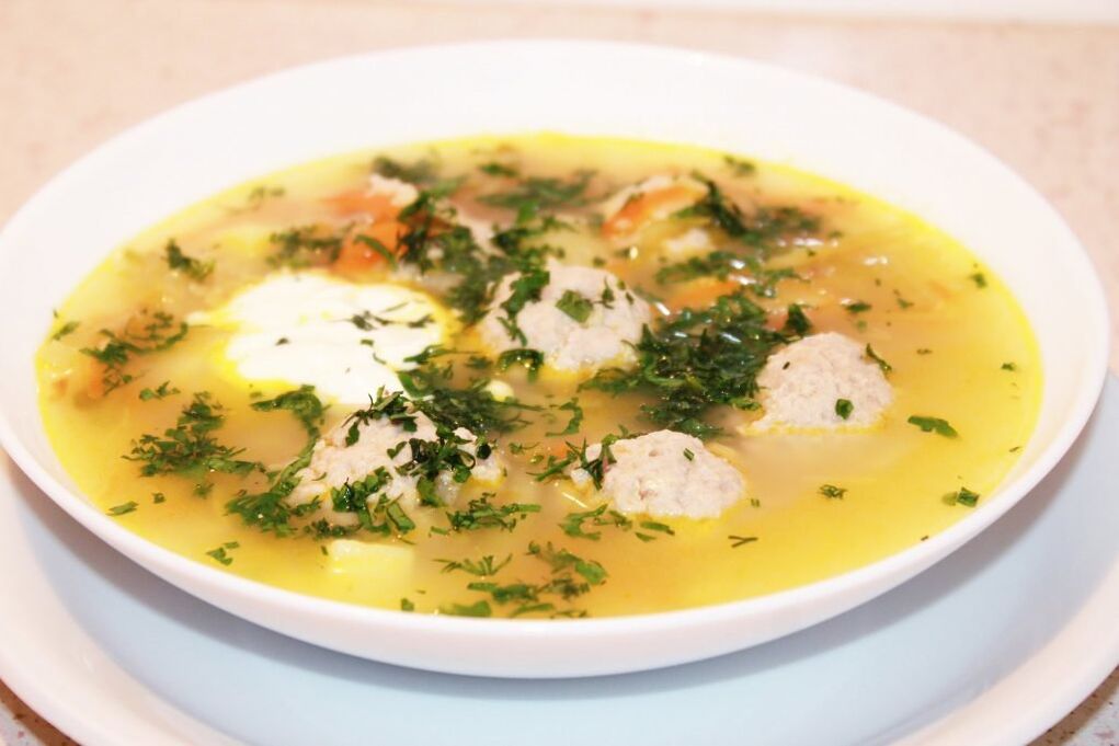 Meatball soup is ideal for the alternation phase of the Dukan diet. 